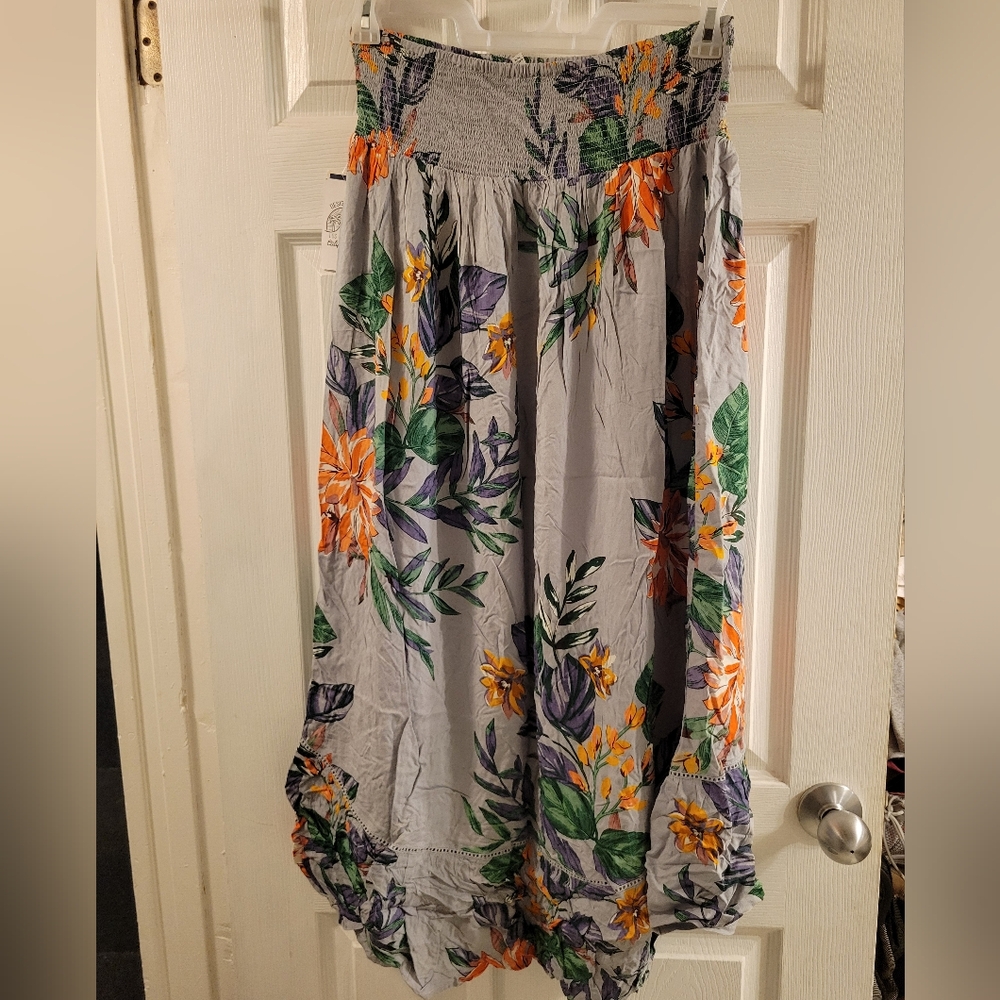 Gray Skirt With Bright Floral (Orange, Purple, Green, Yellow) Size LARGE NWT - Picture 9 of 9